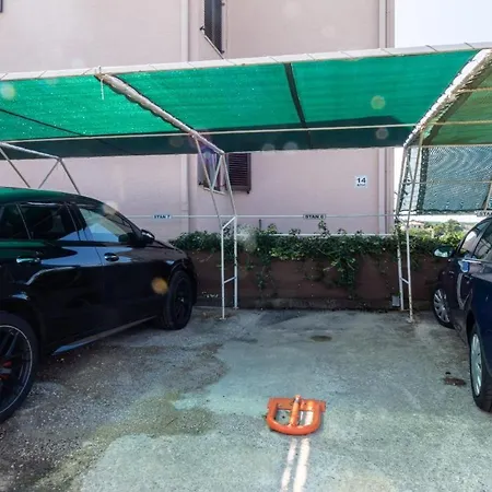 Apartman Neda -Vantacici Malinska Exterior photo